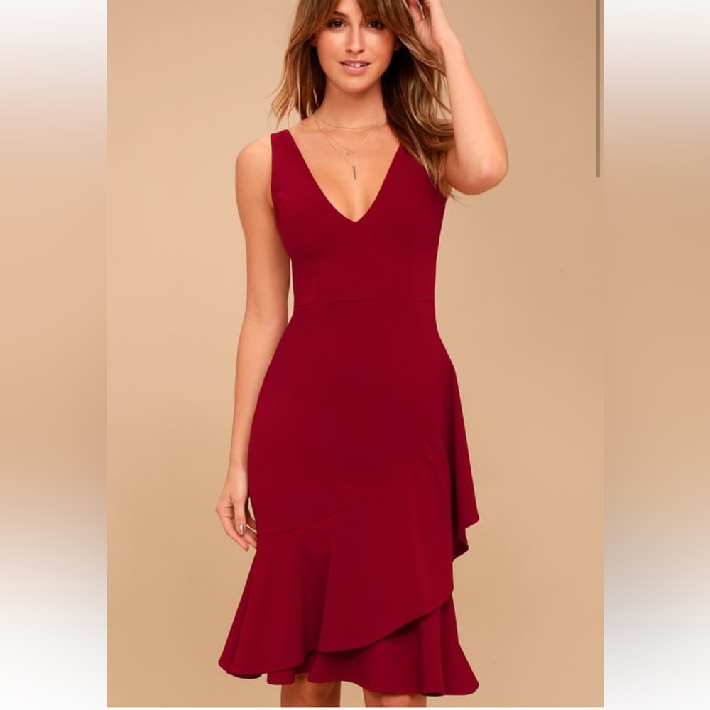 Red wine 🍷 Assymetrical midi dress